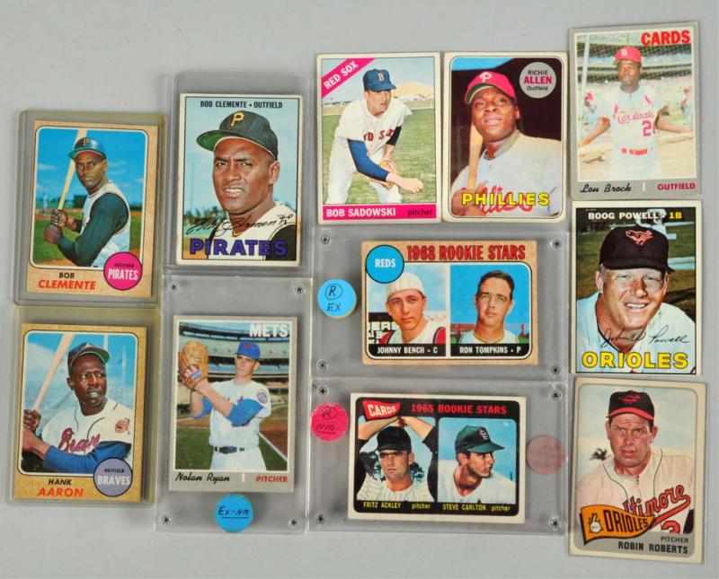 Appraisal: Lot of Topps s Baseball Cards Description Includes rookie card