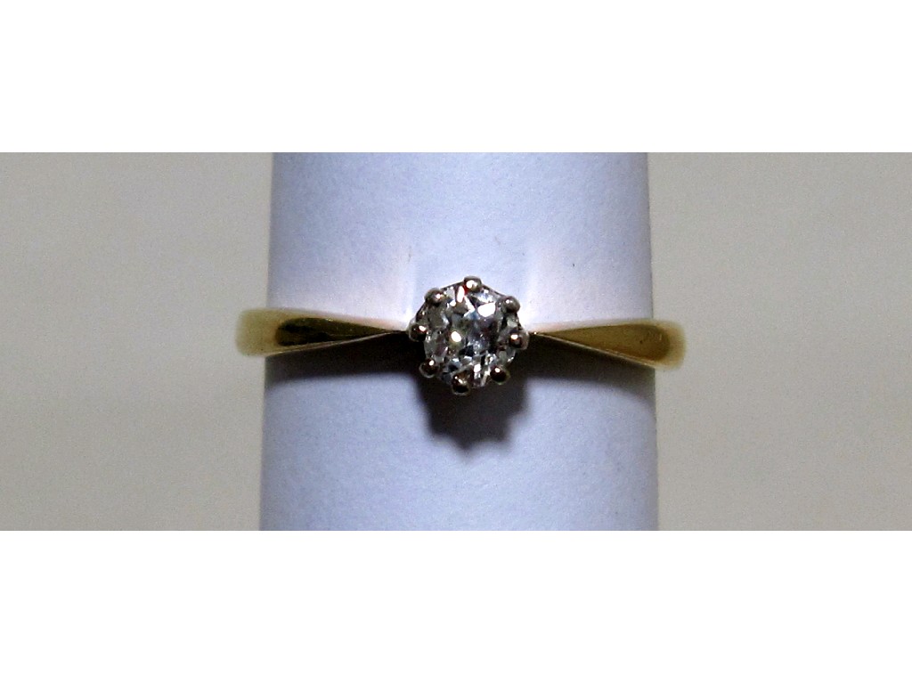 Appraisal: Fourteen carat gold point diamond solitaire ring