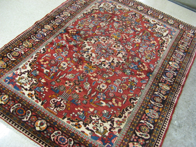 Appraisal: SEMI-ANTIQUE PERSIAN TAFRESH AREA RUG Markazi Province central Iran floral