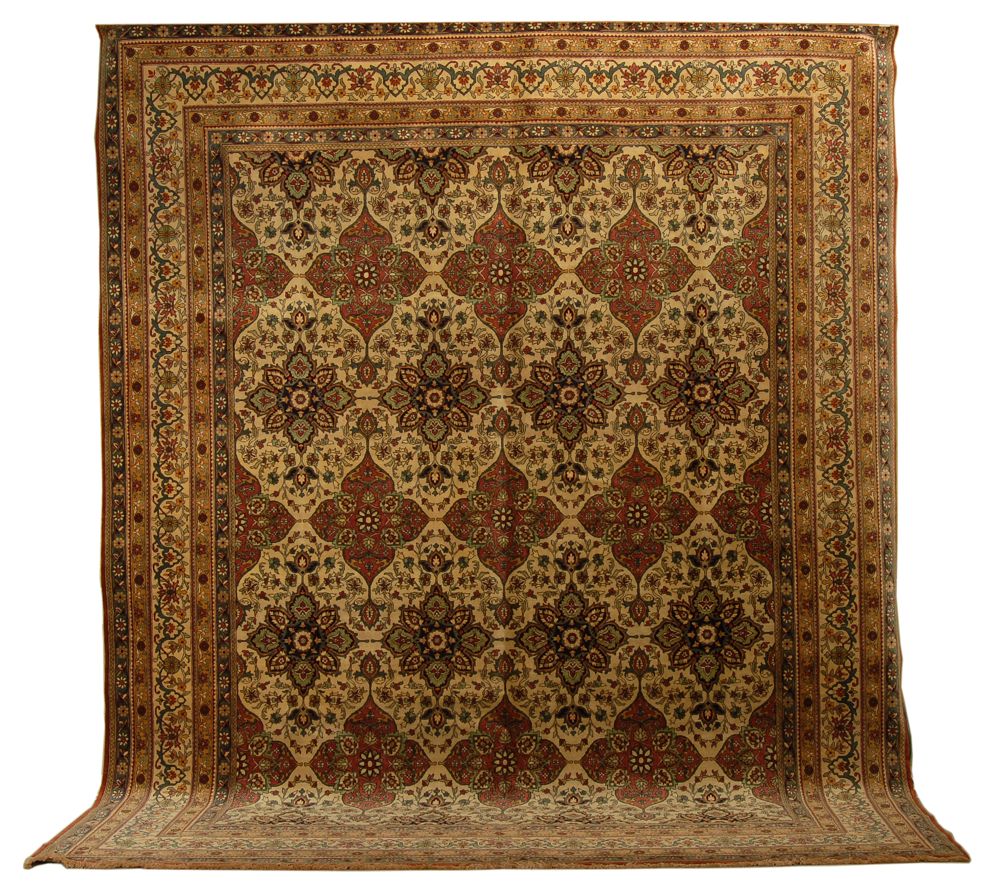 Appraisal: ORIENTAL RUG BAKTIARI DESIGN ' x ' Five alternating rows