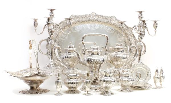 Appraisal: AN IMPRESSIVE -PIECE STERLING SILVER TABLE SERVICEThe large and impressive