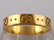 Appraisal: An Italian hallmarked carat gold Icon ring by Gucci approx