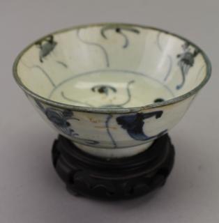 Appraisal: Ming Dynasty Chinese Hung-Mu Bowl With blue floral decoration throughout