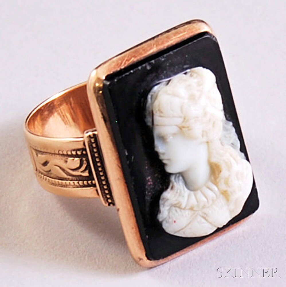 Appraisal: Antique kt Rose Gold and Hardstone Cameo Ring depicting a