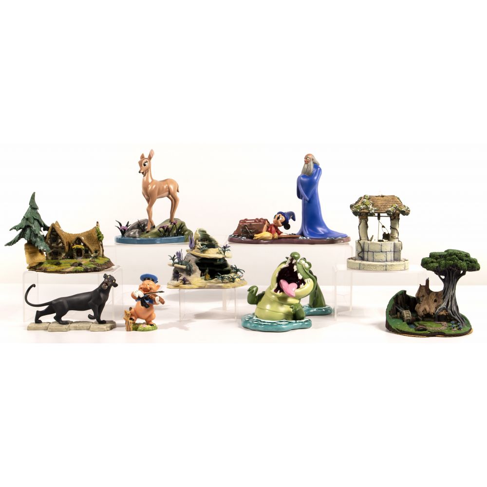 Appraisal: DISNEY CLASSICS AND ENCHANTED PLACES FIGURINE ASSORTMENT items including K