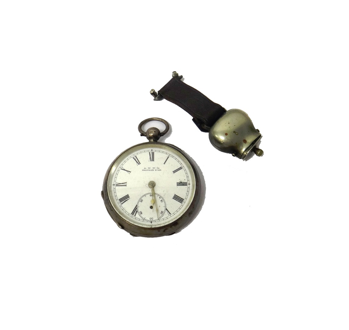 Appraisal: A lady's base metal cased novelty fob watch formed as