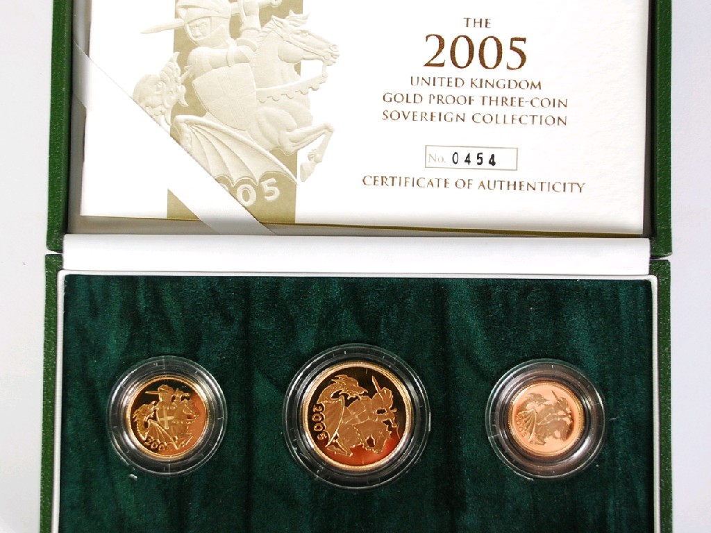 Appraisal: ROYAL MINT GOLD PROOF THREE COIN SOVEREIGN COLLECTION in case