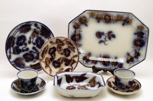 Appraisal: Six pieces Flow Blue Blue with gilt decoration Includes platter