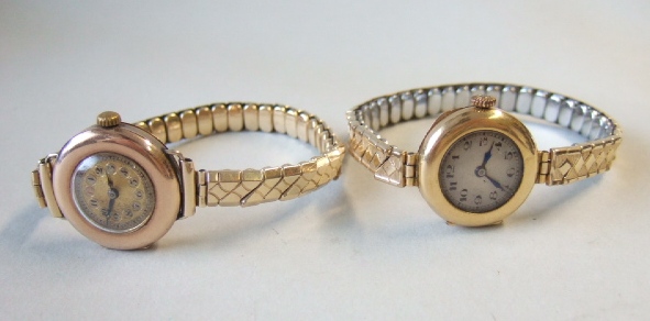 Appraisal: A ladies ct gold circular cased Rolex wristwatch with a