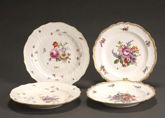 Appraisal: Two Pairs of Meissen 'Deutsche Blumen' Dinner Plates The first