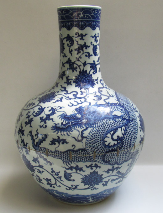 Appraisal: LARGE CHINESE BLUE UNDERGLAZE PORCELAIN PALACE VASE featuring a -toe