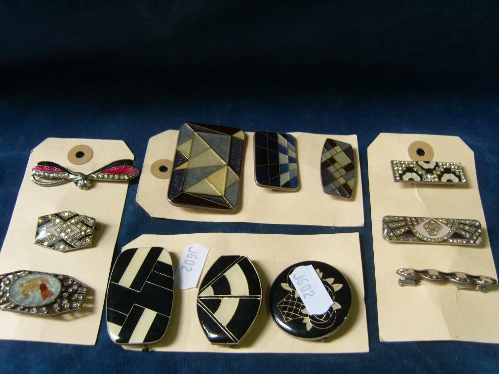 Appraisal: A small collection of various Art Deco style brooches enamel