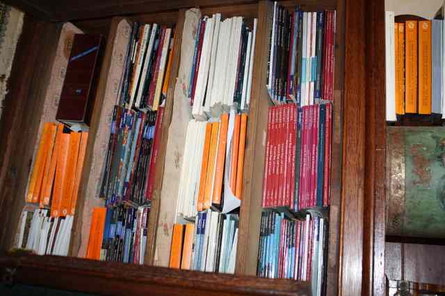 Appraisal: A LARGE QUANTITY OF PAST AUCTION CATALOGUES