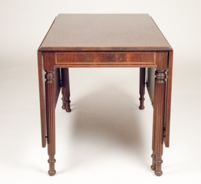 Appraisal: Federal Mahogany Drop Leaf Table Turned and reeded legs H