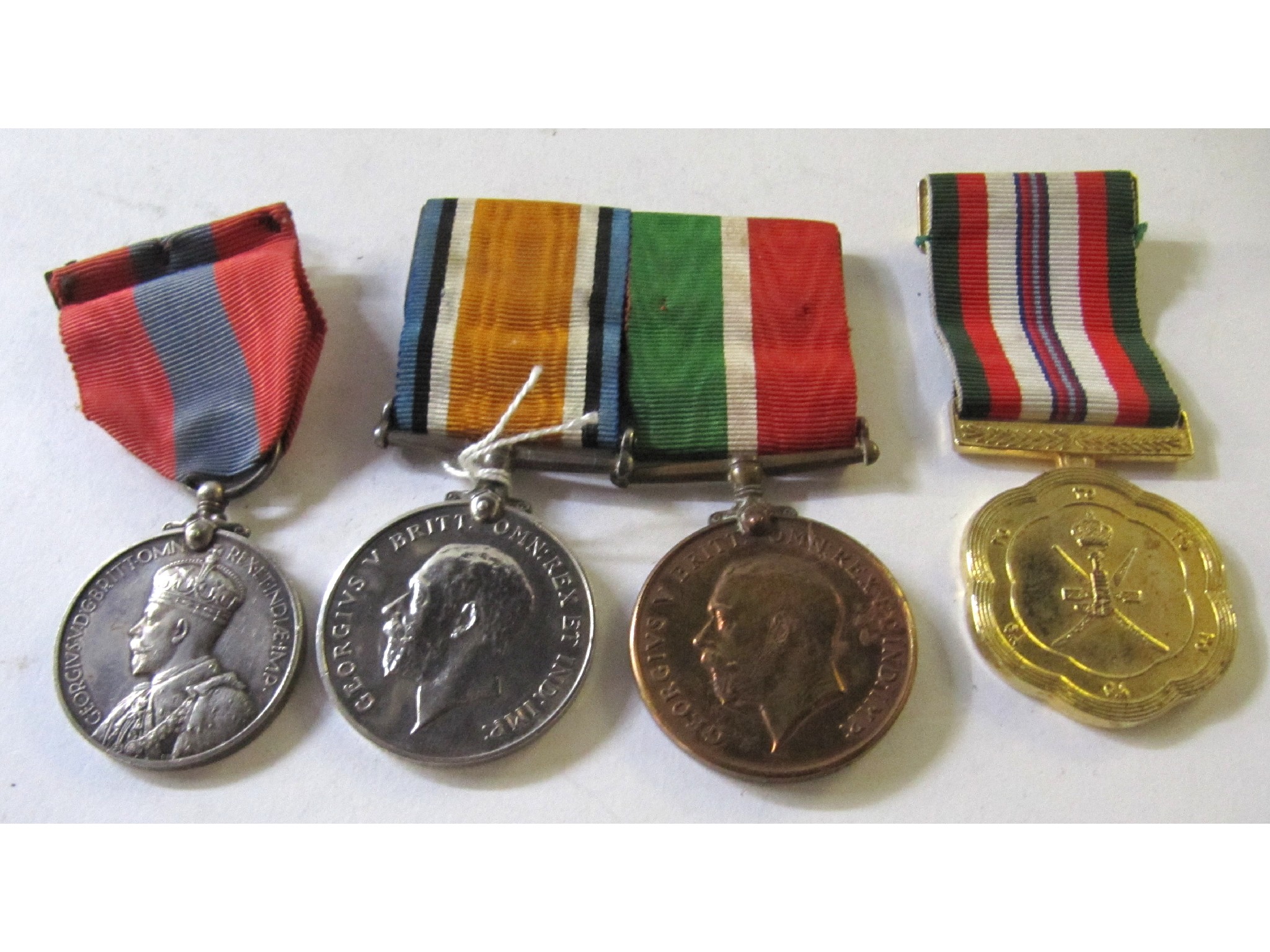 Appraisal: A lot comprising a WWI war medal and Mercantile Marine