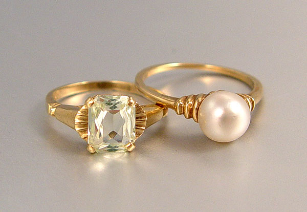 Appraisal: GOLD RINGS ONE WITH PEARL K yellow gold ring with