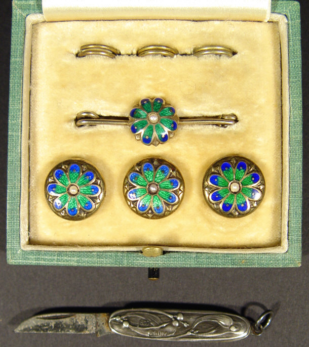 Appraisal: Art Nouveau silver gilt bar brooch and three matching buttons