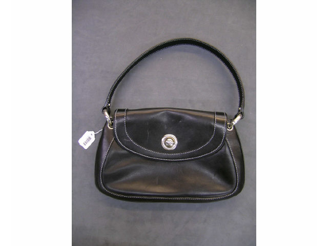 Appraisal: Black leather Marc Jacobs handbag with exterior zipper pocket surface