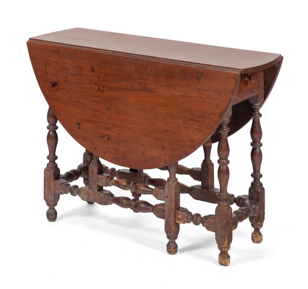 Appraisal: DROP-LEAF GATELEG TABLE NEW ENGLAND FIRST HALF OF THE TH