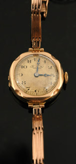 Appraisal: CT GOLD MANUAL WIND WRISTWATCH