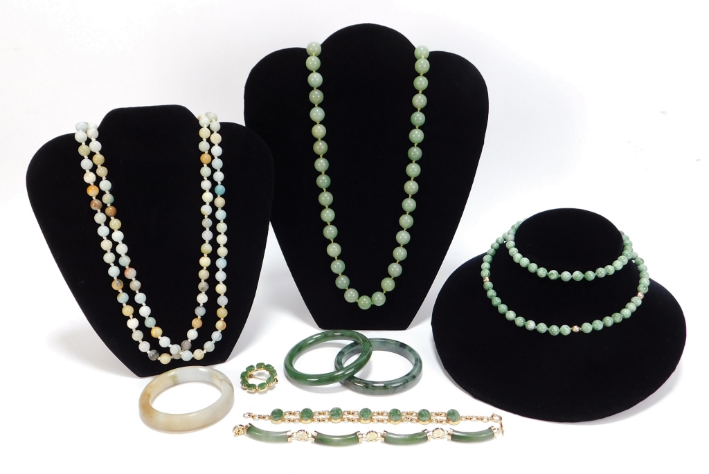 Appraisal: PC ESTATE HARDSTONE AND JADEITE JEWELRY GROUP China Includes a