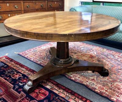 Appraisal: A William IV rosewood centre table the circular tilt top