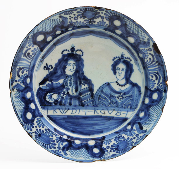 Appraisal: A LATE TH CENTURY DUTCH DELFTWARE CHARGER decorated with a