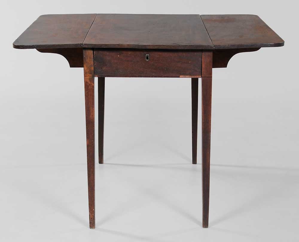 Appraisal: American Federal Mahogany Pembroke Table middle Atlantic states - figured