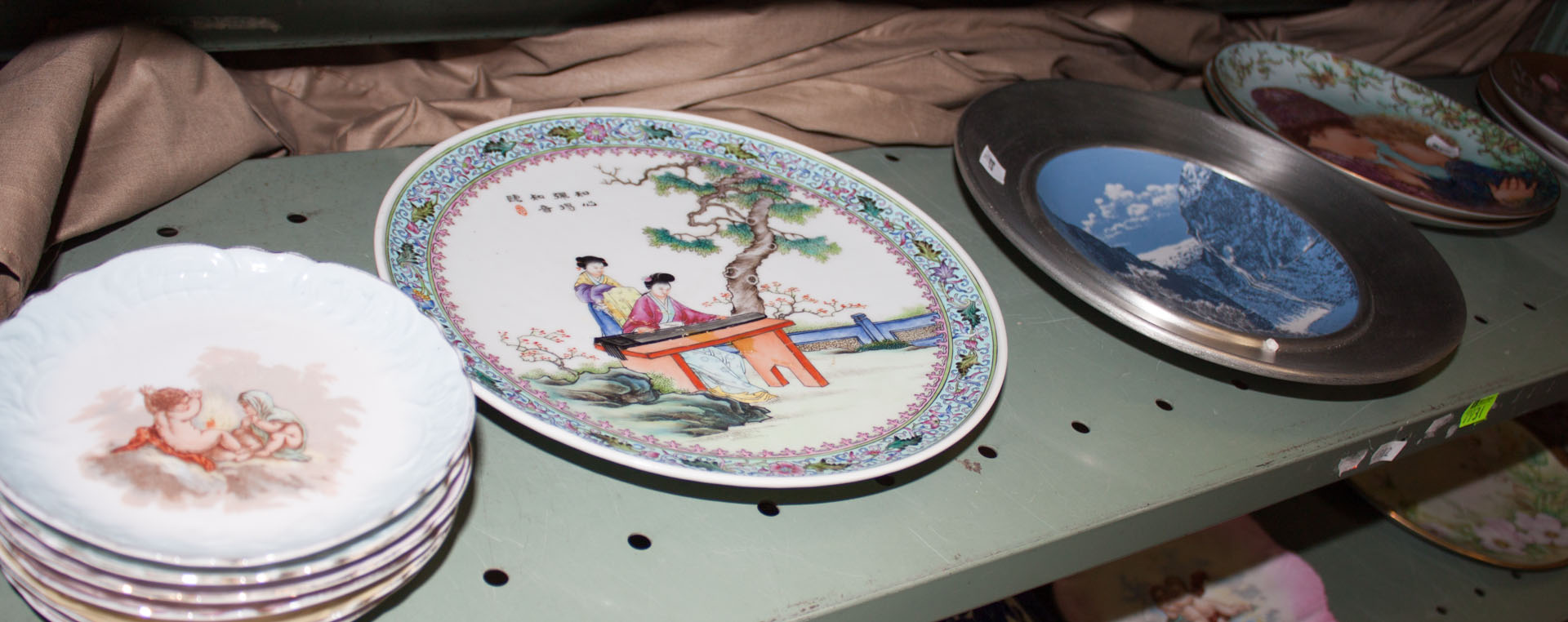 Appraisal: Assorted decorative china including Edna Hibel plates oriental style china