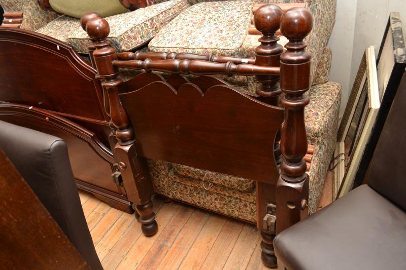 Appraisal: A VICTORIAN MAHOGANY SINGLE BED WITH STEEL FRAME AND SPRING