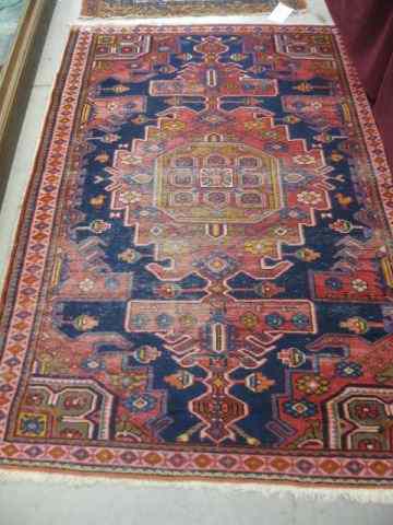 Appraisal: Hamadan Persian Handmade Rug stylized floral and geometric design on