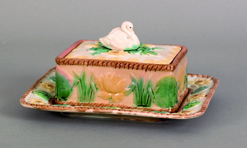 Appraisal: Etruscan majolica water lily sardine box and undertray late th