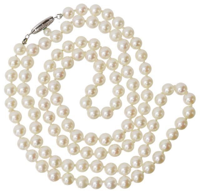 Appraisal: Estate pearl necklace one hundred fourteen cultured pearls individually knotted