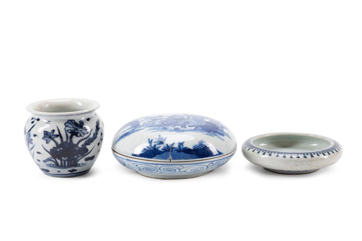 Appraisal: THREE CHINESE BLUE WHITE PORCELAIN PIECES Three Chinese blue and