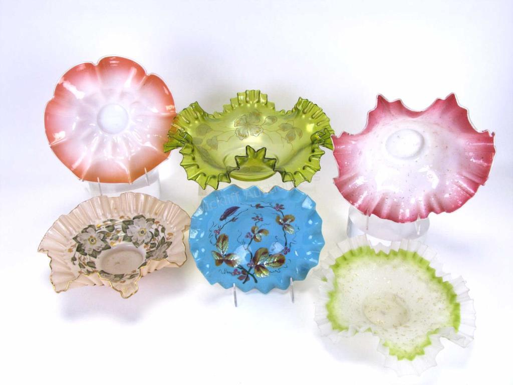 Appraisal: Group of Victorian Ruffled Glass Bowls six total including frosted