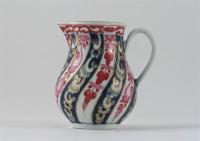 Appraisal: A small Worcester jug richly painted in the Imari palette