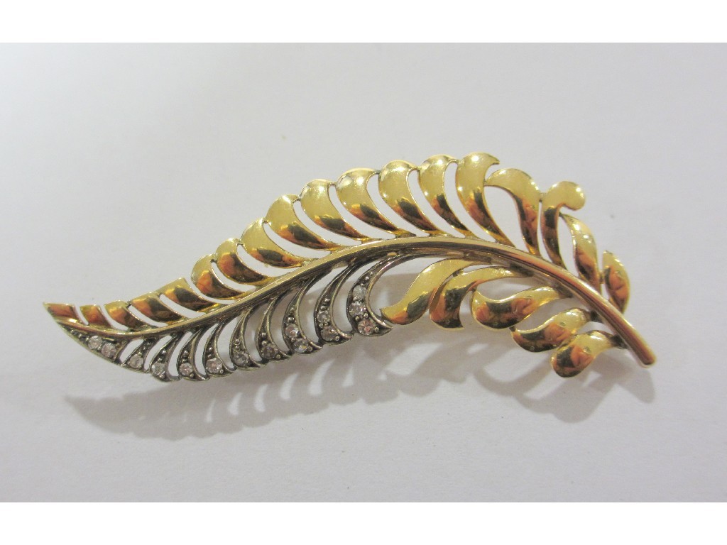 Appraisal: Yellow metal diamond set leaf brooch