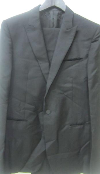 Appraisal: A MENS LOUIS VUITTON DINNER SUIT WITH PEAKED LAPEL ESTIMATED