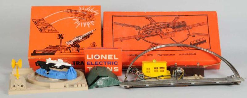 Appraisal: Lot of Lionel O-Gauge Accessories in OB Description Post-war Includes