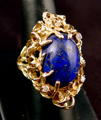 Appraisal: K LARGE LAPIS AND CTW DIAMOND RING K yellow gold