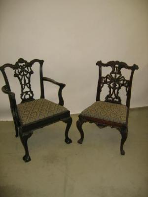 Appraisal: A SET OF SIX GEORGIAN STYLE CARVED MAHOGANY DINING CHAIRS