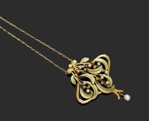 Appraisal: GOLD AND PEARL PENDANT WITH CHAIN France Art Nouveau Yellow