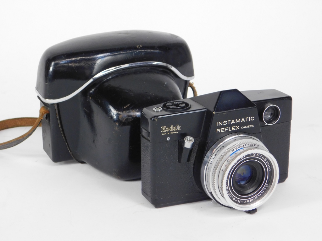 Appraisal: KODAK INSTAMATIC REFLEX BLACK BODY CAMERA XENAR Kodak Instamatic Reflex