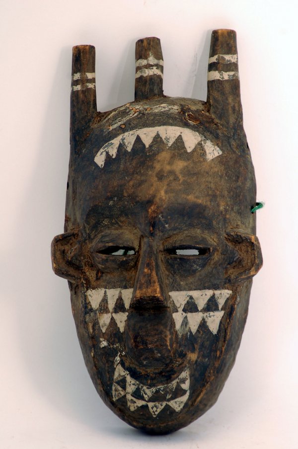 Appraisal: Bambara N'tomo style face mask having elongated face globular slitted