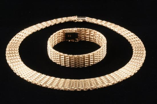 Appraisal: K YELLOW GOLD WOVEN MESH NECKLACE AND BRACELET Necklace L