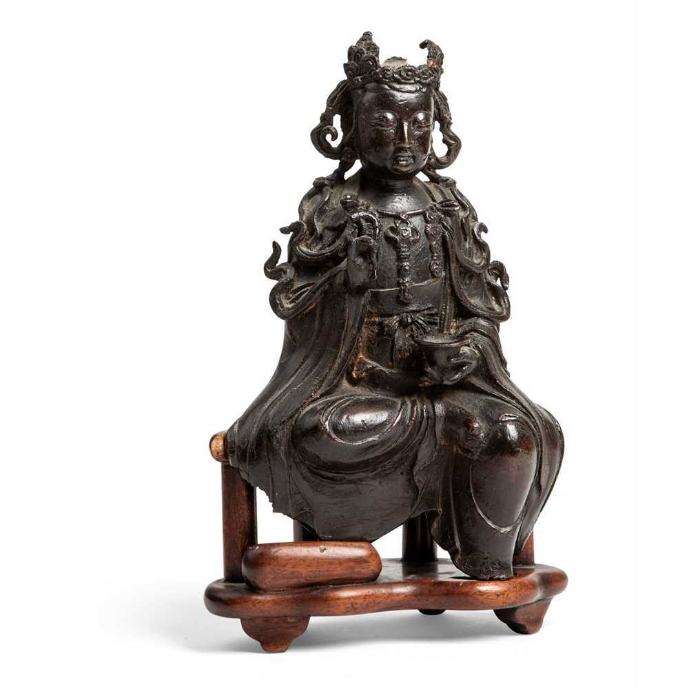 Appraisal: BRONZE FIGURE OF A SEATED AVALOKITESVARA QING DYNASTY TH- TH