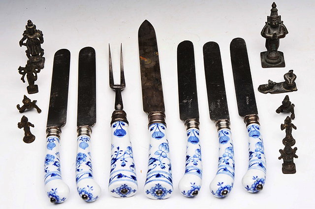 Appraisal: A SET OF FIVE TH CENTURY TABLE KNIVES with blue