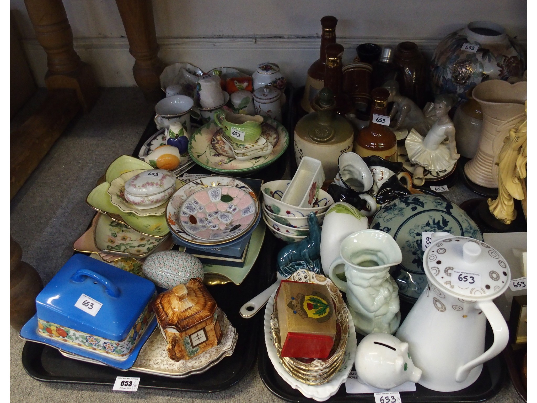 Appraisal: A collection of assorted ceramics glass and miscellaneous items including