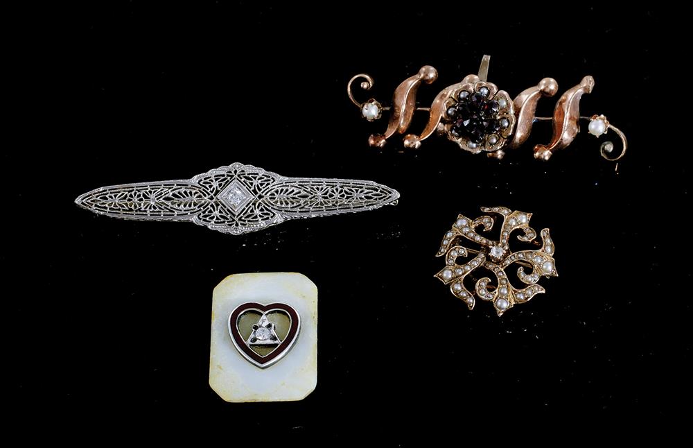 Appraisal: Vintage gemstone and gold brooches K rose gold garnet and