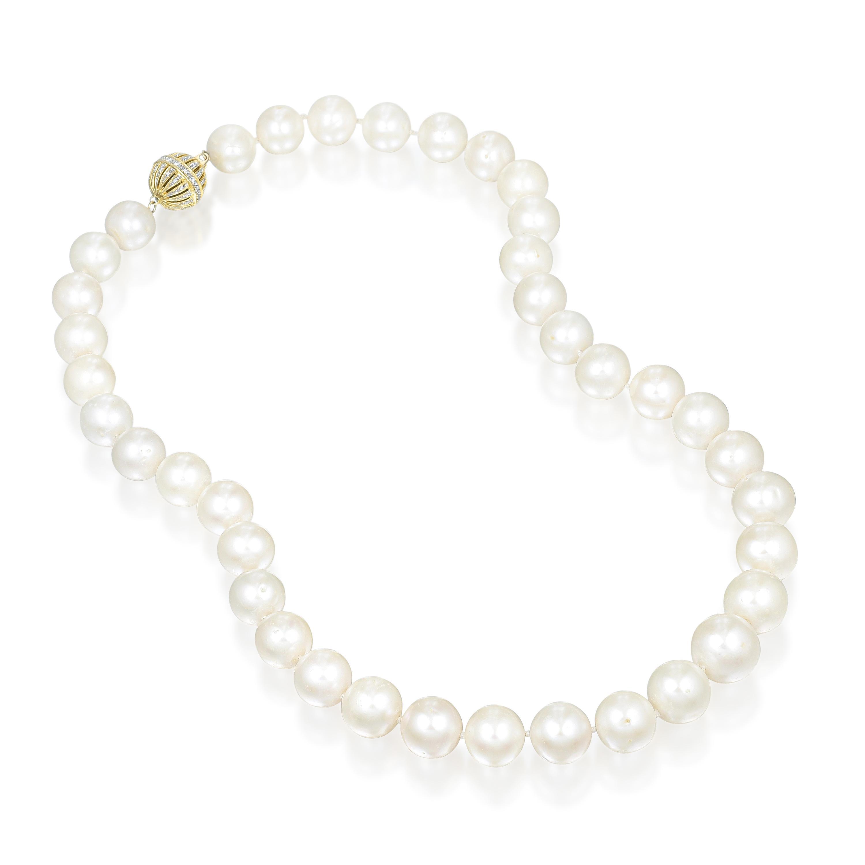 Appraisal: PEARL STRAND NECKLACE METAL K yellow gold GEMSTONE S round